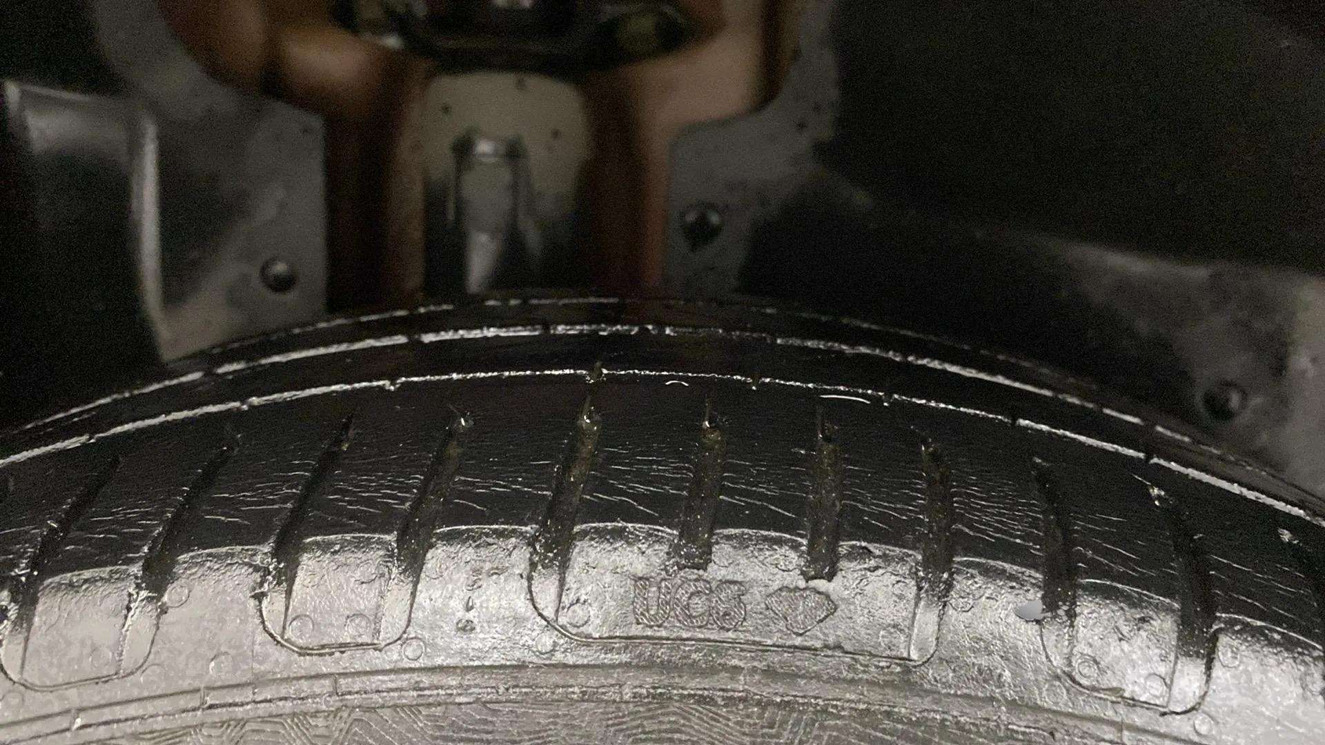 RHS-Rear-Tyre-Tread-19