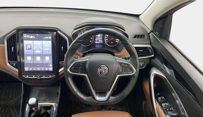 2021 MG HECTOR PLUS SELECT 2.0 DIESEL TURBO MT 7-STR, Diesel, Manual, 45,767 km, Steering Wheel Close Up