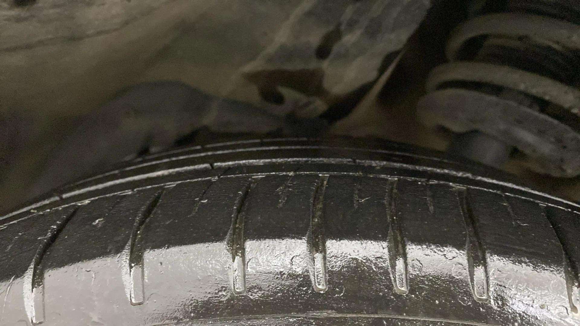 LHS-Front-Tyre-Tread-20
