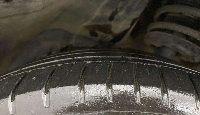 2021 MG HECTOR PLUS SELECT 2.0 DIESEL TURBO MT 7-STR, Diesel, Manual, 45,767 km, Left Front Tyre Tread