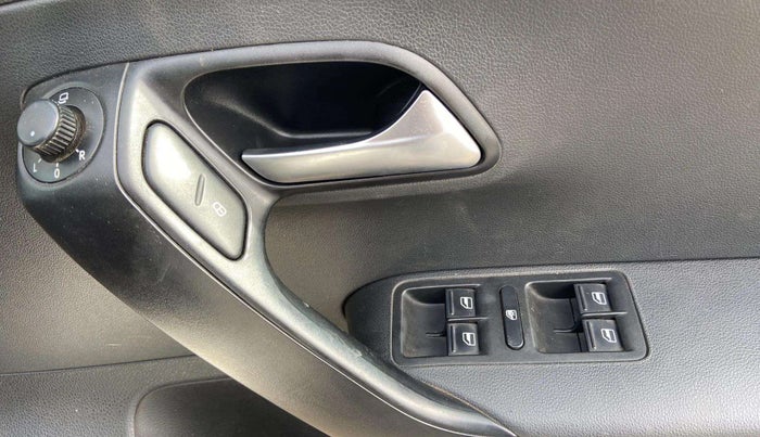 2016 Volkswagen Polo GT TSI AT, Petrol, Automatic, 1,10,656 km, Driver Side Door Panels Control