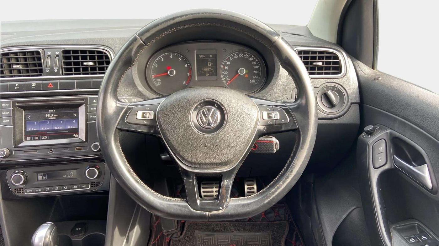 2016 Volkswagen Polo GT TSI AT, Petrol, Automatic, 1,10,755 km, Steering Wheel Close Up