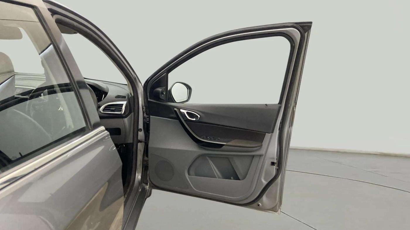 2018 Tata TIGOR XZ PLUS PETROL, Petrol, Manual, 44,467 km, RHS Front Door