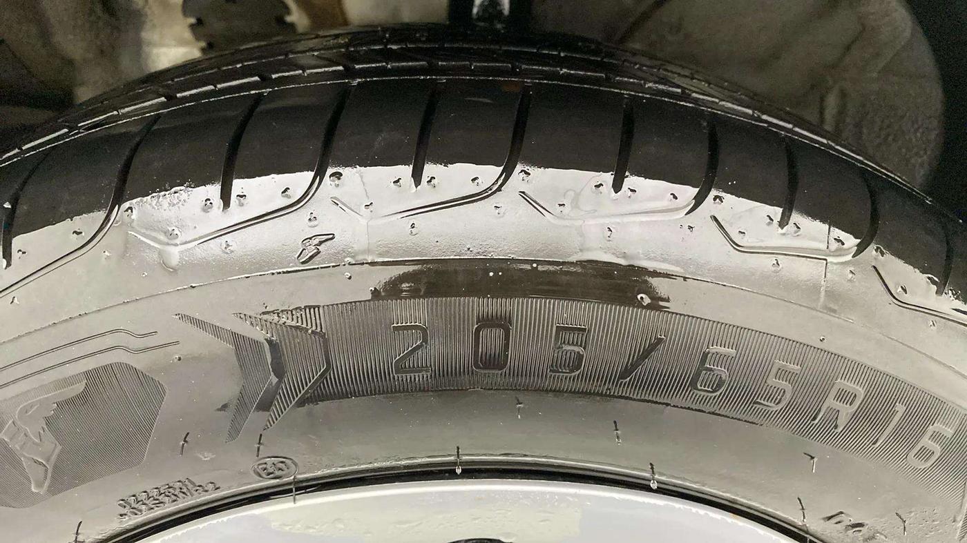 2023 KIA SELTOS HTE 1.5 PETROL, Petrol, Manual, 49,966 km, Left Front Tyre Tread