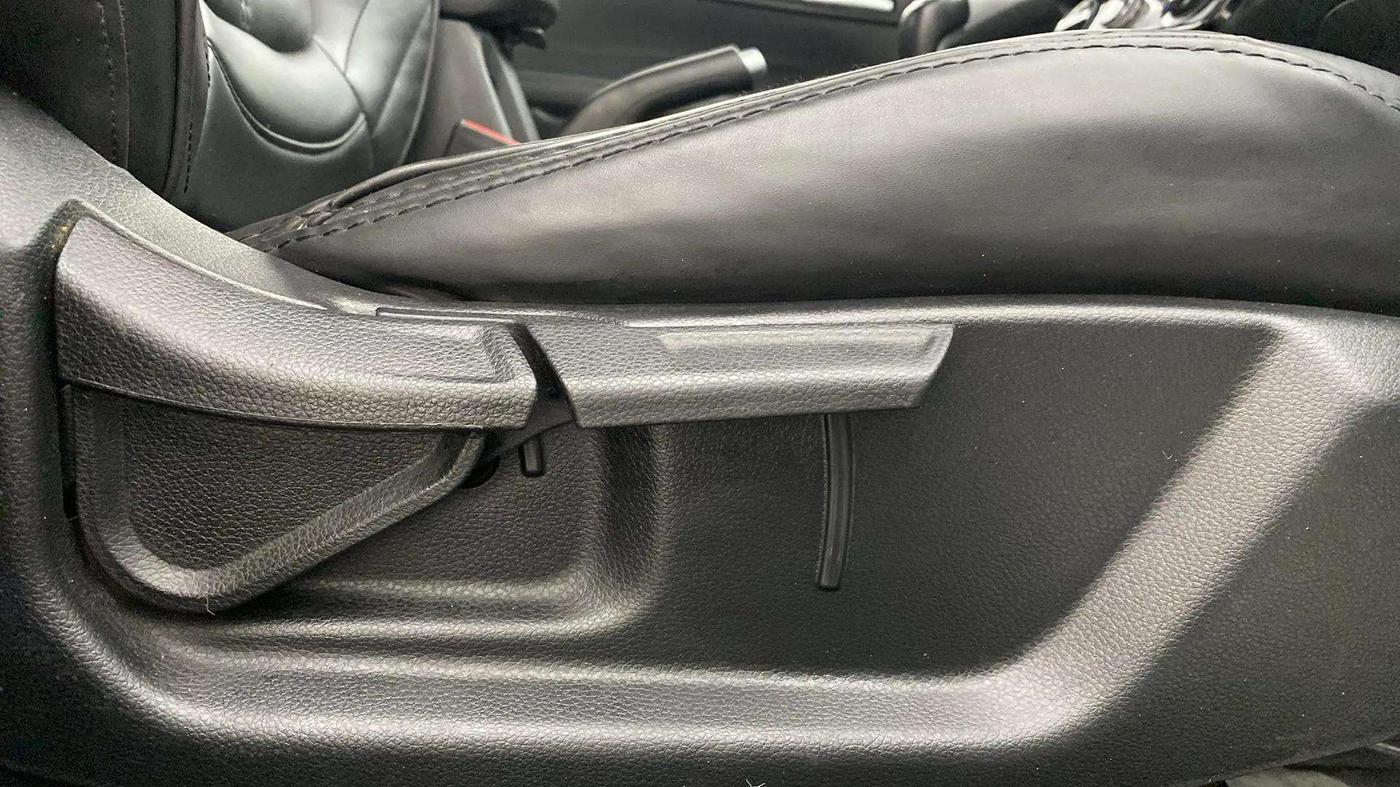 2023 KIA SELTOS HTE 1.5 PETROL, Petrol, Manual, 49,966 km, Driver Side Adjustment Panel
