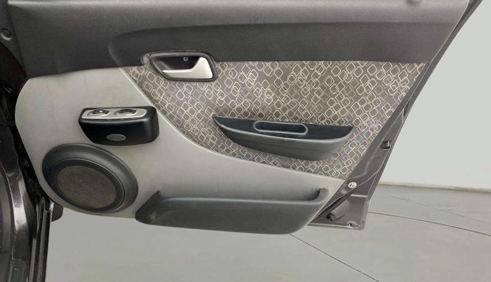 2018 Maruti Alto 800 VXI, Petrol, Manual, 66,222 km, Driver Side Door Panels Control