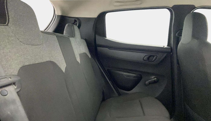 2021 Renault Kwid RXL 1.0 AMT, Petrol, Automatic, 32,259 km, Right Side Rear Door Cabin