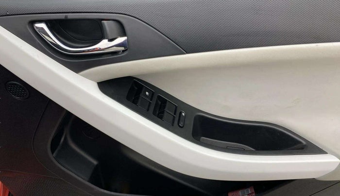 2023 Tata NEXON Creative Plus 1.2 Revotron 6MT, Petrol, Manual, 10,457 km, Driver Side Door Panels Control