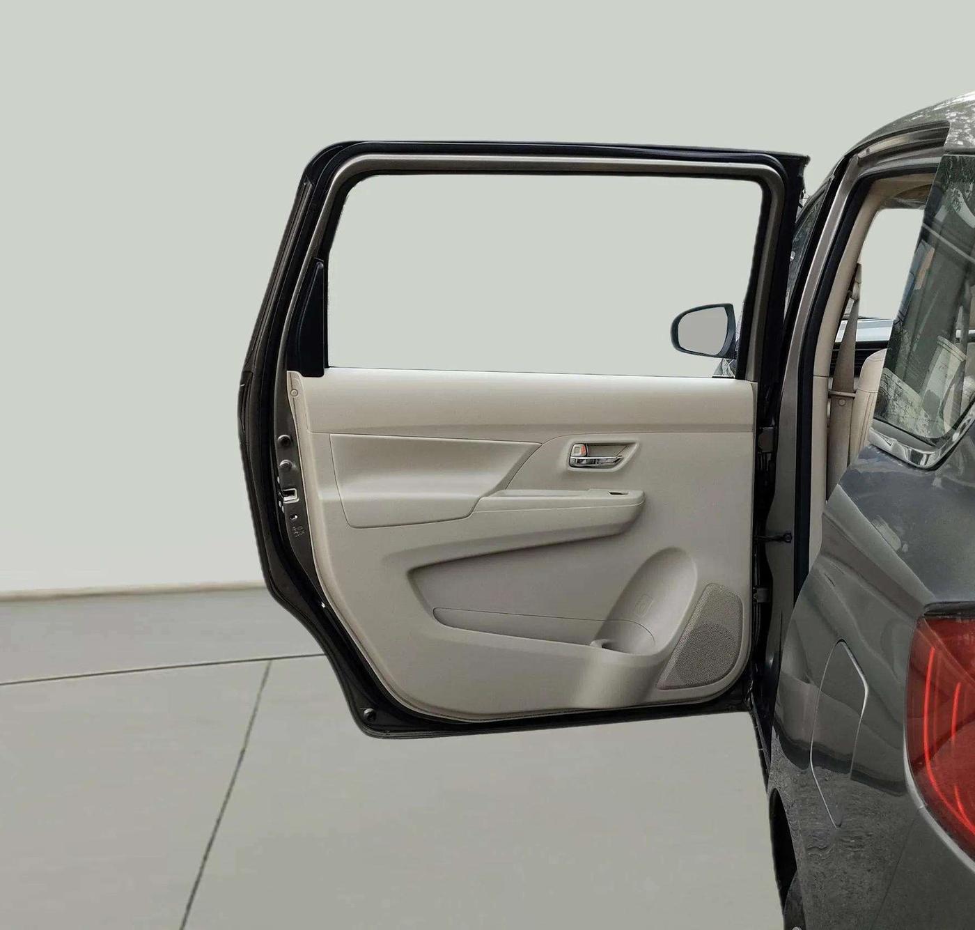 2020 Maruti Ertiga VXI CNG, CNG, Manual, 65,364 km, LHS Rear Door