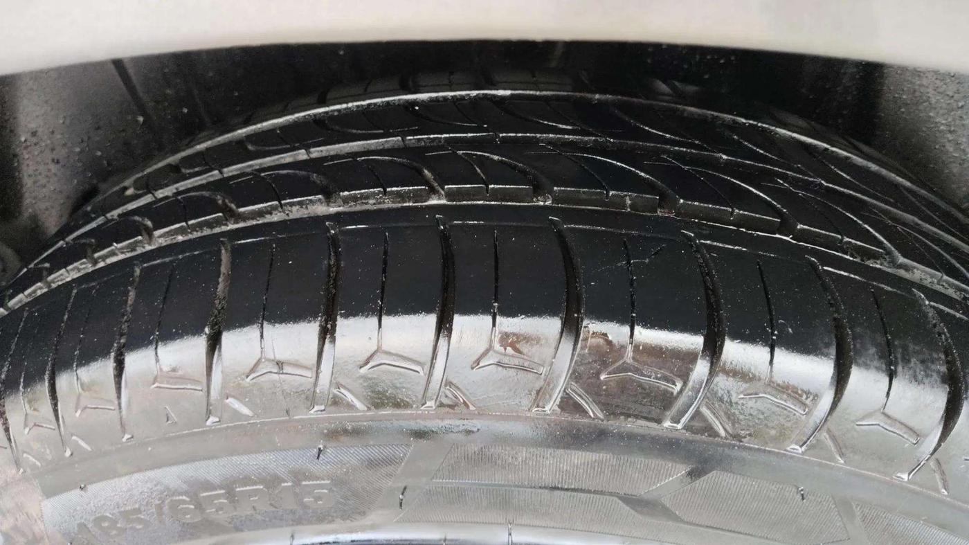 2020 Maruti Ertiga VXI CNG, CNG, Manual, 65,364 km, Left Rear Tyre Tread