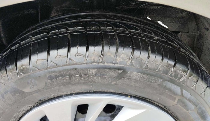 2020 Maruti Ertiga VXI CNG, CNG, Manual, 65,364 km, Right Front Tyre Tread
