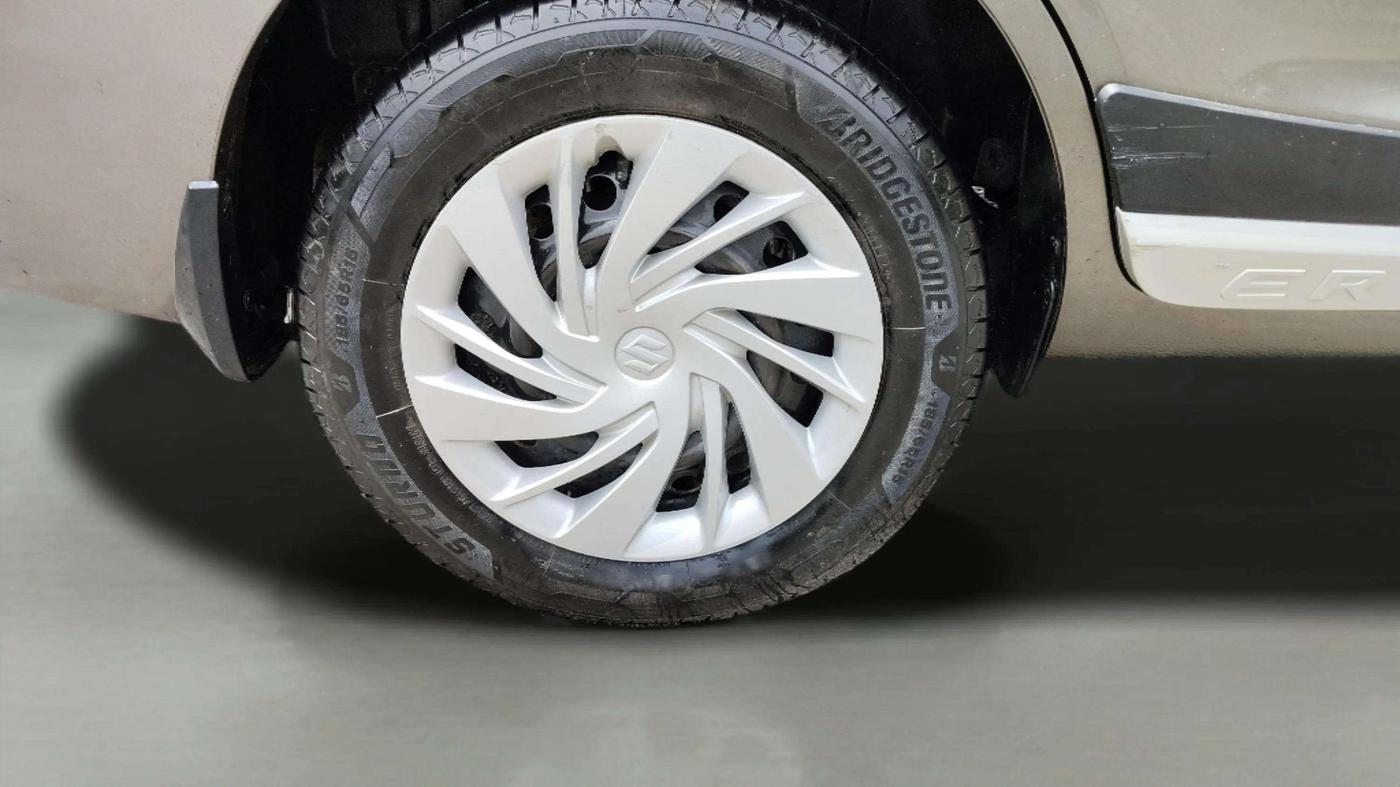 2020 Maruti Ertiga VXI CNG, CNG, Manual, 65,364 km, Right Rear Wheel