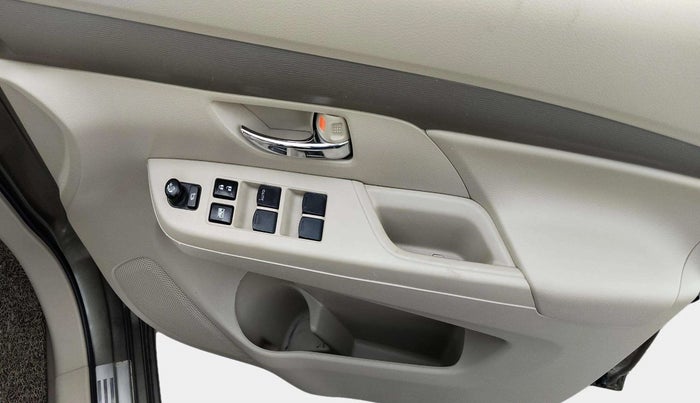 2020 Maruti Ertiga VXI CNG, CNG, Manual, 65,364 km, Driver Side Door Panels Control