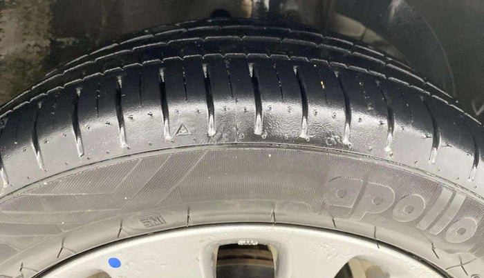 2018 Maruti Baleno ZETA CVT PETROL 1.2, Petrol, Automatic, 26,819 km, Right Front Tyre Tread