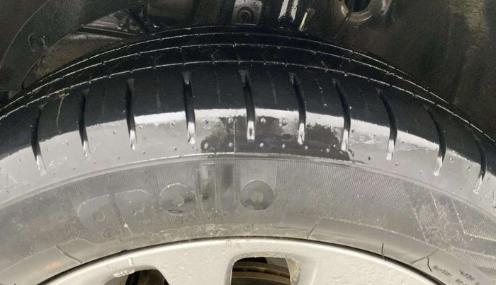 2018 Maruti Baleno ZETA CVT PETROL 1.2, Petrol, Automatic, 26,819 km, Left Front Tyre Tread