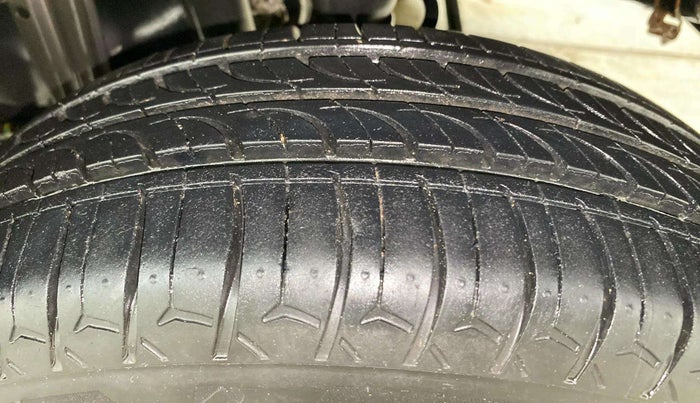 2016 Maruti Alto K10 VXI AMT, Petrol, Automatic, 28,515 km, Left Rear Tyre Tread