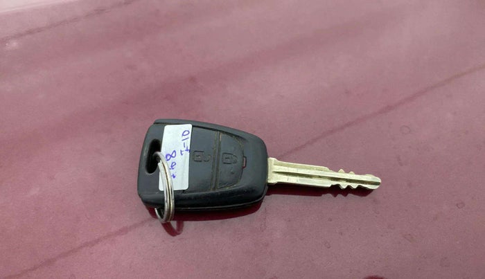 2014 Hyundai Grand i10 MAGNA 1.2 KAPPA VTVT, Petrol, Manual, 32,812 km, Key Close Up
