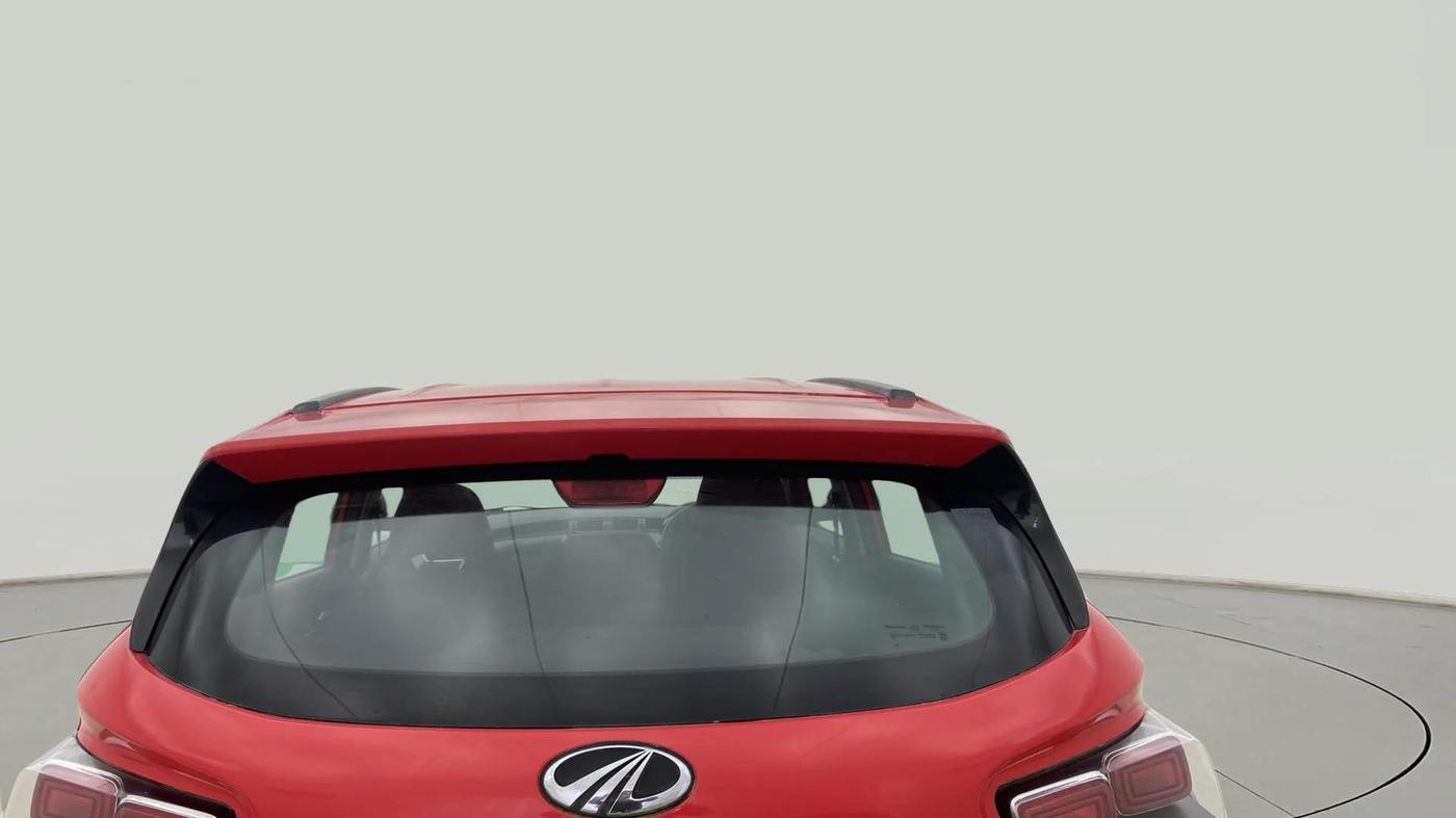 2018 Mahindra KUV 100 NXT K4+ P 6 STR, Petrol, Manual, 33,799 km, Rear Windshield