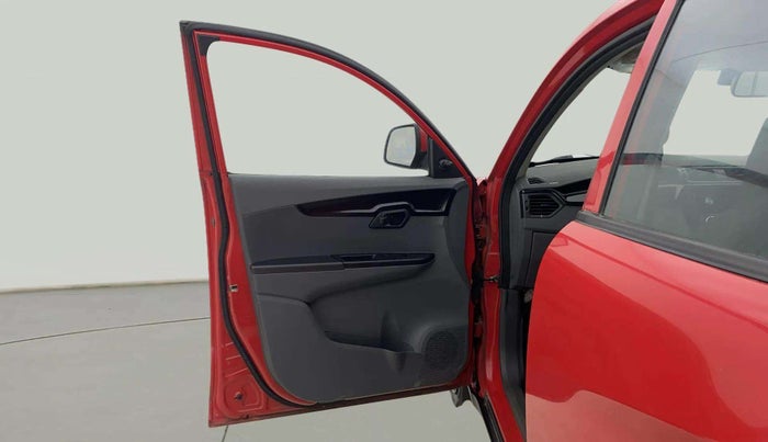 2018 Mahindra KUV 100 NXT K4+ P 6 STR, Petrol, Manual, 33,799 km, LHS Front Door