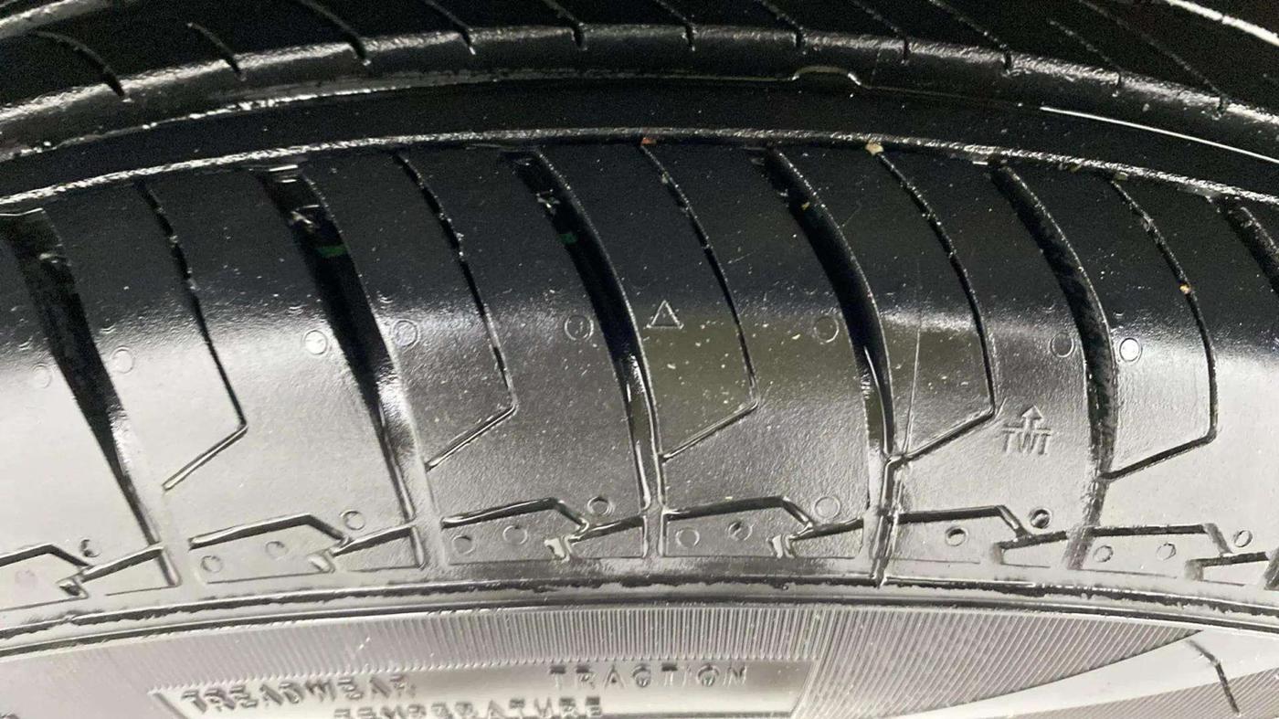 2022 Maruti Dzire VXI, Petrol, Manual, 67,724 km, Left Front Tyre Tread