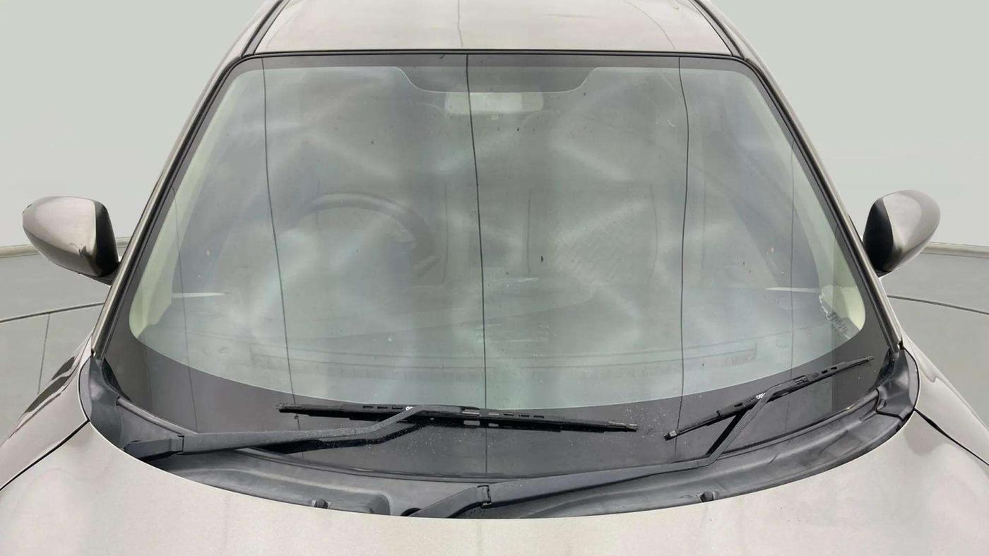 2022 Maruti Dzire VXI, Petrol, Manual, 67,724 km, Front Windshield