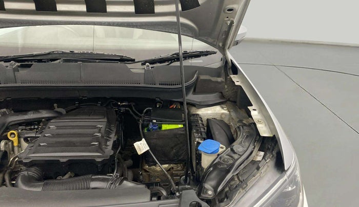 2022 Volkswagen TAIGUN TOPLINE 1.0 TSI MT, Petrol, Manual, 53,858 km, Engine View - Left