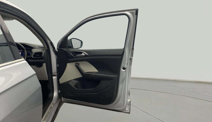 2022 Volkswagen TAIGUN TOPLINE 1.0 TSI MT, Petrol, Manual, 53,858 km, RHS Front Door
