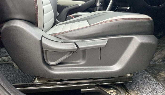 2021 KIA SELTOS HTK PLUS 1.5 IMT, Petrol, Manual, 26,045 km, Driver Side Adjustment Panel