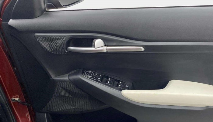 2021 KIA SELTOS HTK PLUS 1.5 IMT, Petrol, Manual, 26,045 km, Driver Side Door Panels Control