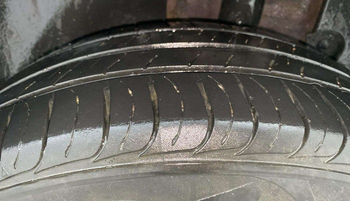 2021 KIA SELTOS HTK PLUS 1.5 IMT, Petrol, Manual, 26,045 km, Left Rear Tyre Tread