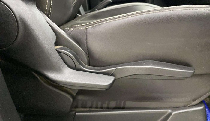 2021 Maruti XL6 ALPHA MT, Petrol, Manual, 44,774 km, Driver Side Adjustment Panel