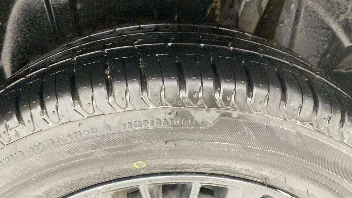 2021 Maruti XL6 ALPHA MT, Petrol, Manual, 44,774 km, Left Rear Tyre Tread