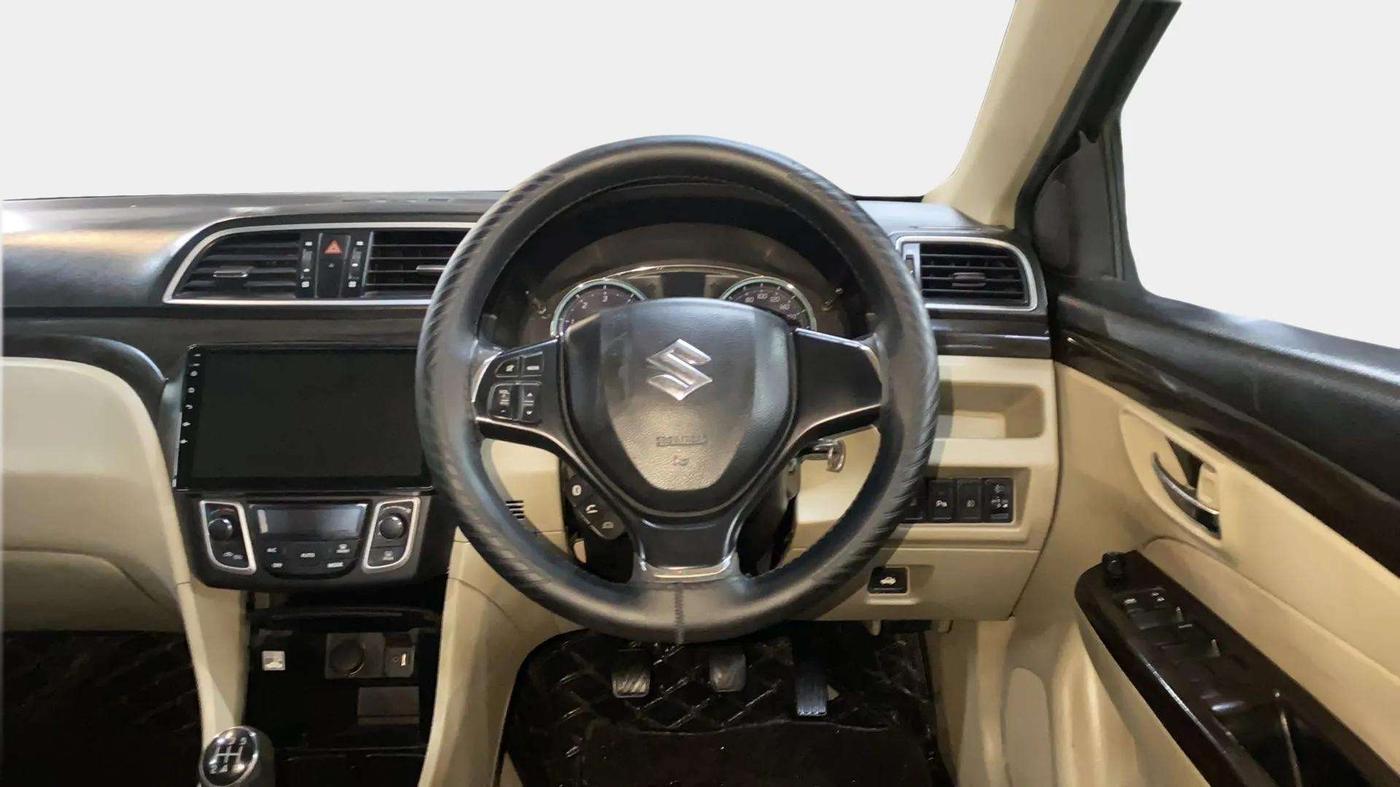 2017 Maruti Ciaz VDI+ SHVS, Diesel, Manual, 96,806 km, Steering Wheel Close Up