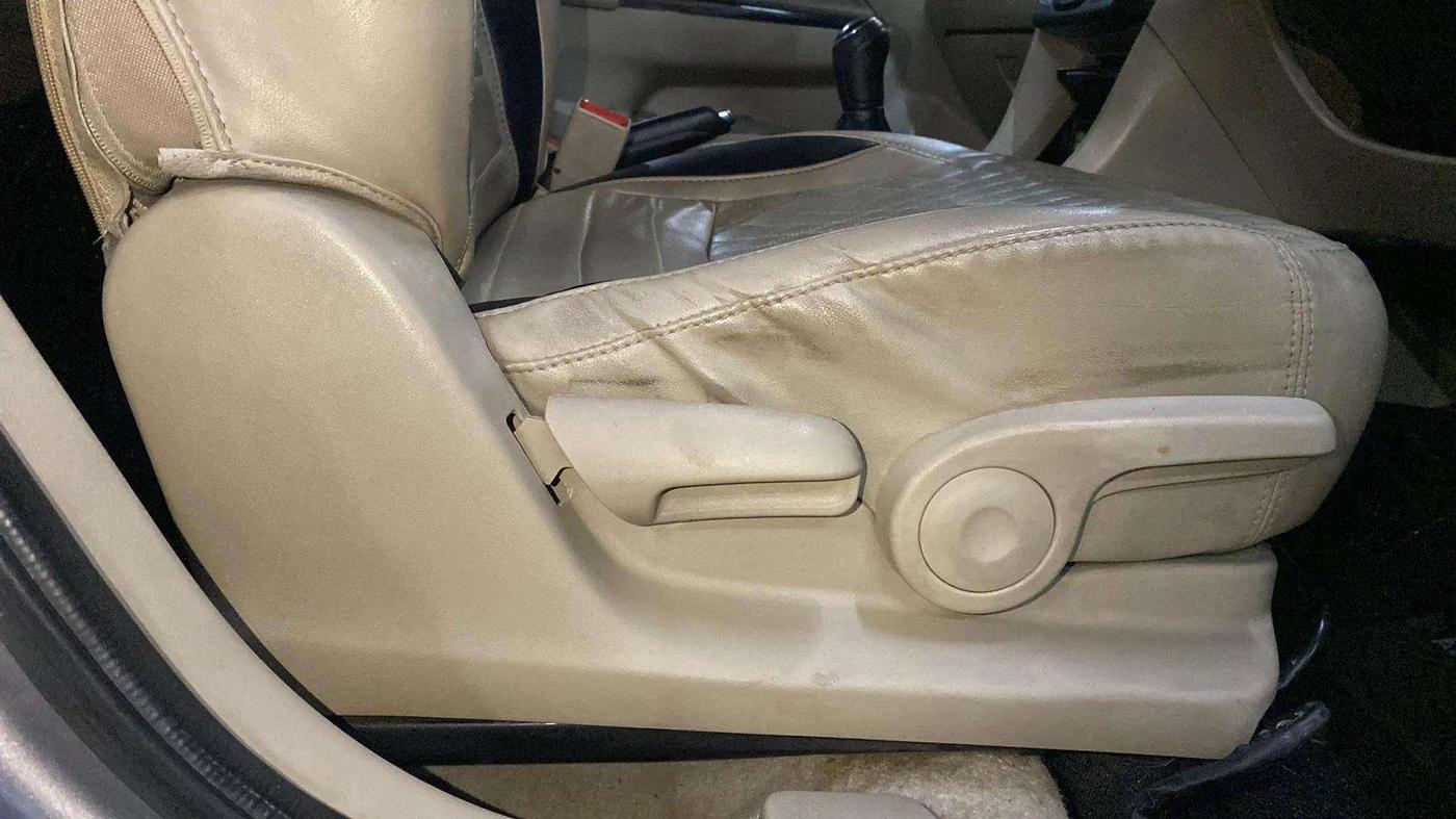 2017 Maruti Ciaz VDI+ SHVS, Diesel, Manual, 96,806 km, Driver Side Adjustment Panel
