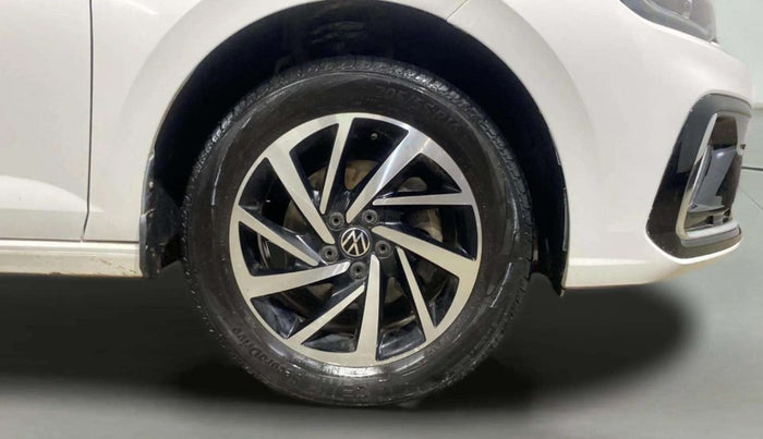2024 Volkswagen VIRTUS Topline 1.0 TSI AT (Electric Seats), Petrol, Automatic, 31,785 km, Right Front Wheel
