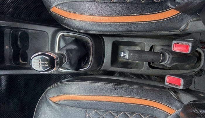 2019 Renault Kwid RXT 1.0 (O), Petrol, Manual, 90,435 km, Gear Lever