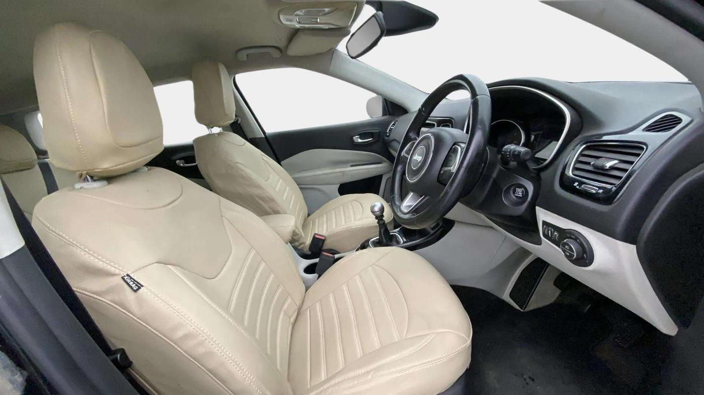 2018 Jeep Compass LIMITED (O) 2.0 DIESEL, Diesel, Manual, 95,300 km, Right Side Front Door Cabin