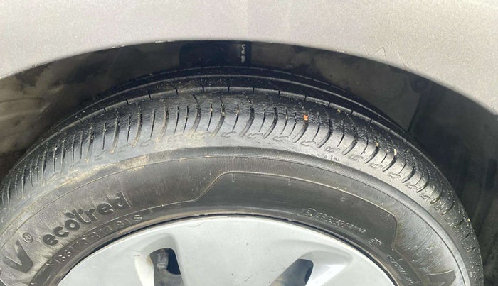 2016 Maruti Celerio VXI, Petrol, Manual, 61,574 km, Right Front Tyre Tread