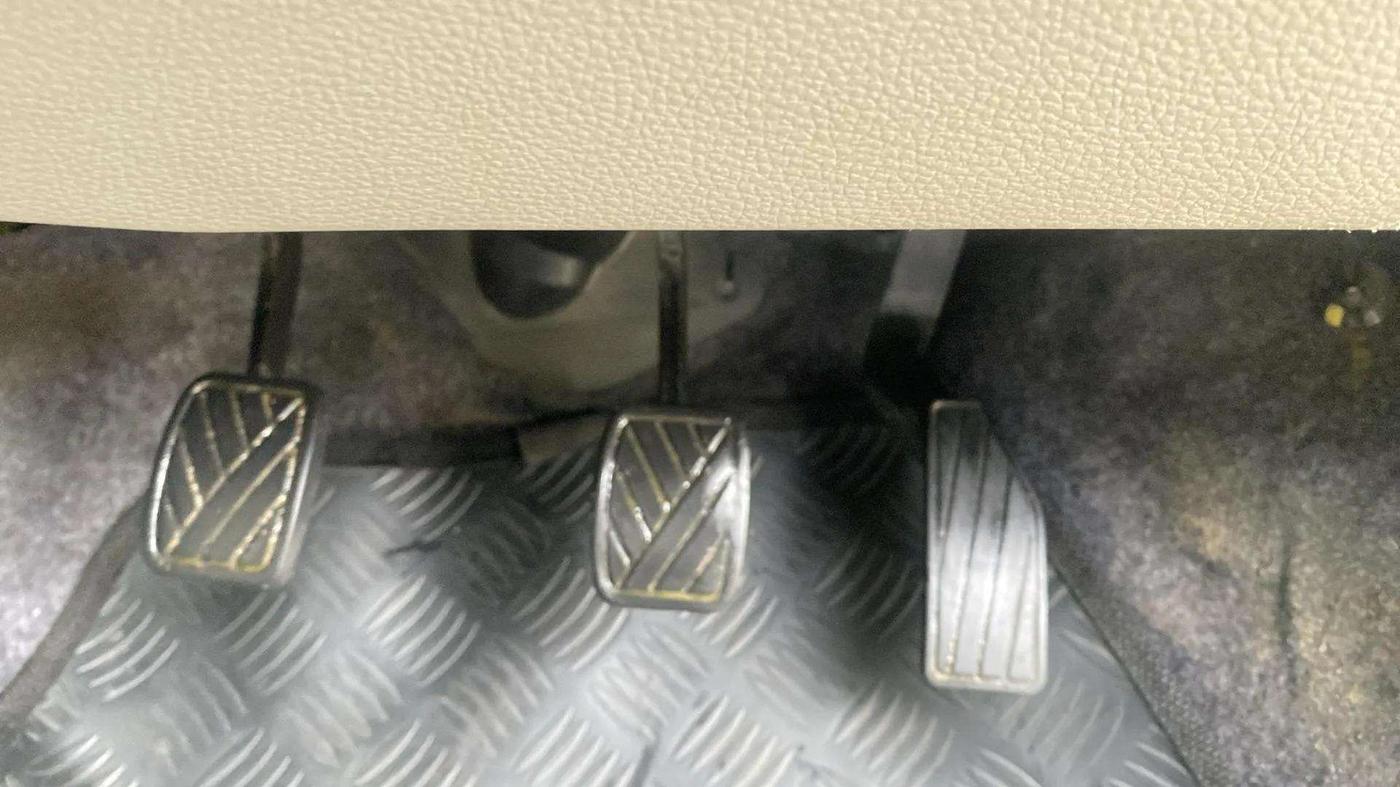 2016 Maruti Celerio VXI, Petrol, Manual, 61,574 km, Pedals