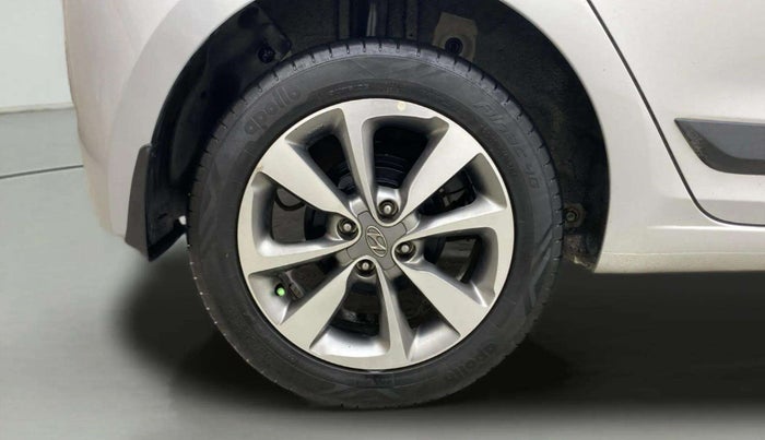 2015 Hyundai Elite i20 SPORTZ 1.2 (O), Petrol, Manual, 23,708 km, Right Rear Wheel
