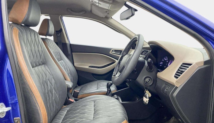 2015 Hyundai Elite i20 SPORTZ 1.2, Petrol, Manual, 51,602 km, Right Side Front Door Cabin