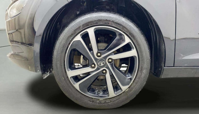 2022 Tata ALTROZ XZ PLUS PETROL DARK EDITION, Petrol, Manual, 31,352 km, Left Front Wheel