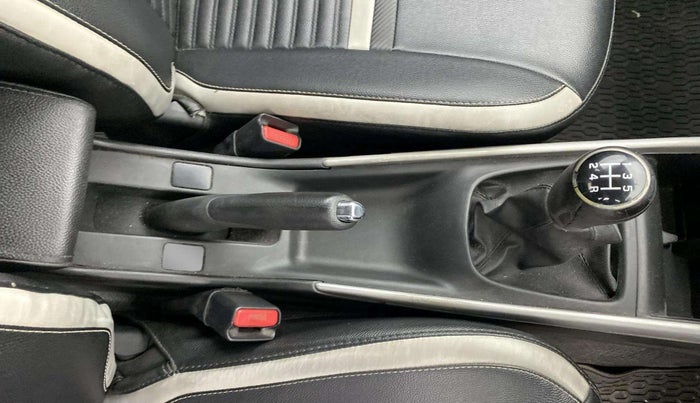 2017 Maruti Baleno DELTA DIESEL 1.3, Diesel, Manual, 1,48,567 km, Gear Lever