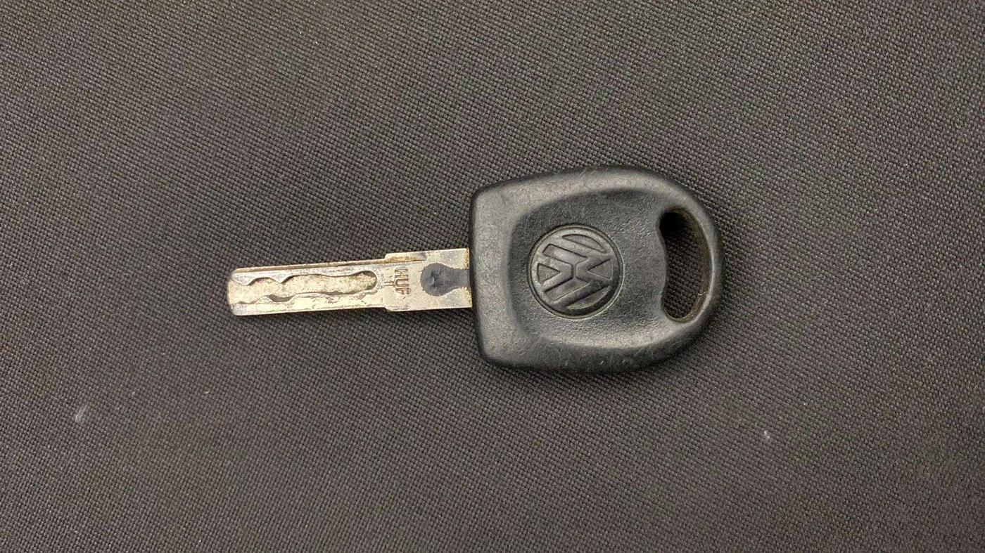 2019 Volkswagen Ameo TRENDLINE 1.0L, Petrol, Manual, 54,821 km, Key Close Up