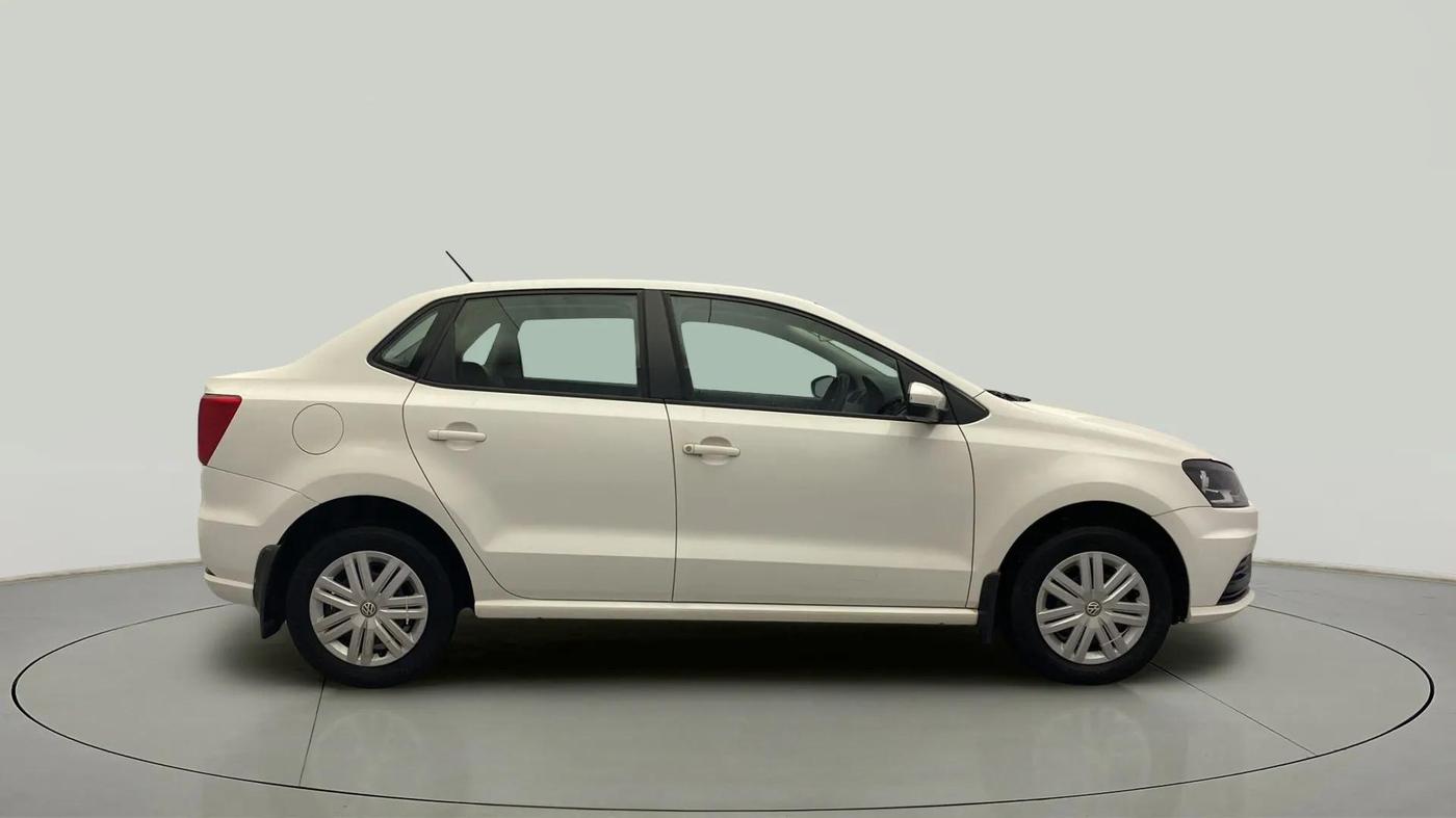 2019 Volkswagen Ameo TRENDLINE 1.0L, Petrol, Manual, 54,821 km, Right Side View