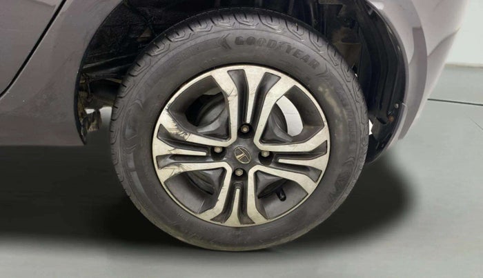 2022 Tata Tiago XZ PLUS CNG, CNG, Manual, 17,092 km, Left Rear Wheel