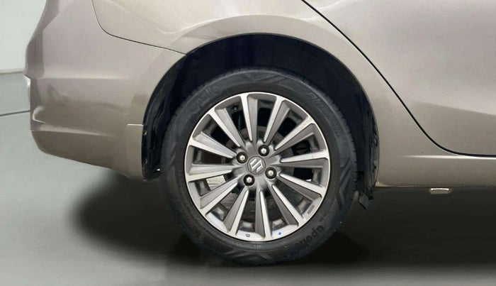 2018 Maruti Ciaz ALPHA  AT 1.5 SHVS PETROL, Petrol, Automatic, 53,722 km, Right Rear Wheel