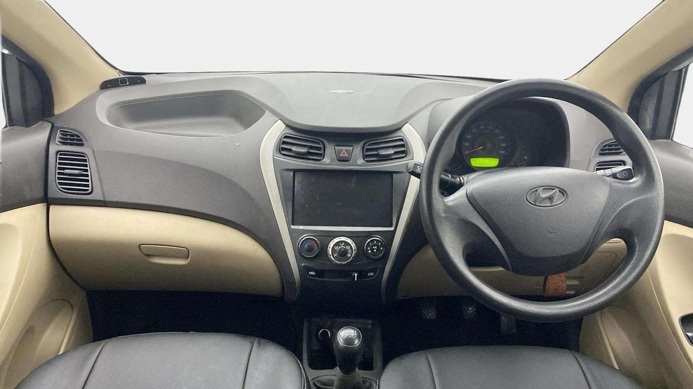 2018 Hyundai Eon ERA +, CNG, Manual, 1,31,220 km, Dashboard