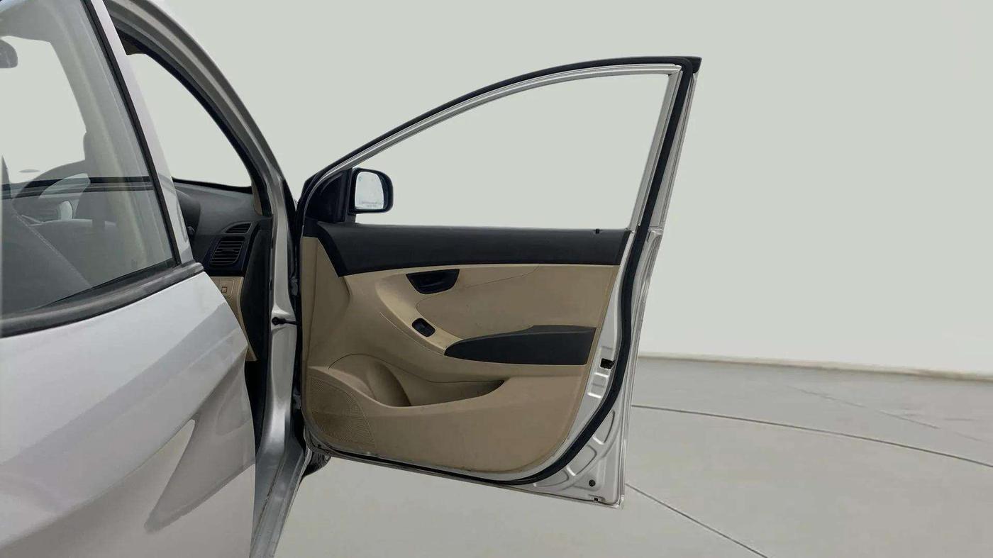 2018 Hyundai Eon ERA +, CNG, Manual, 1,31,220 km, RHS Front Door
