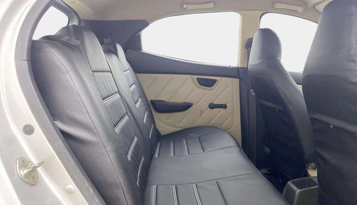 2018 Hyundai Eon ERA +, CNG, Manual, 1,31,159 km, Right Side Rear Door Cabin